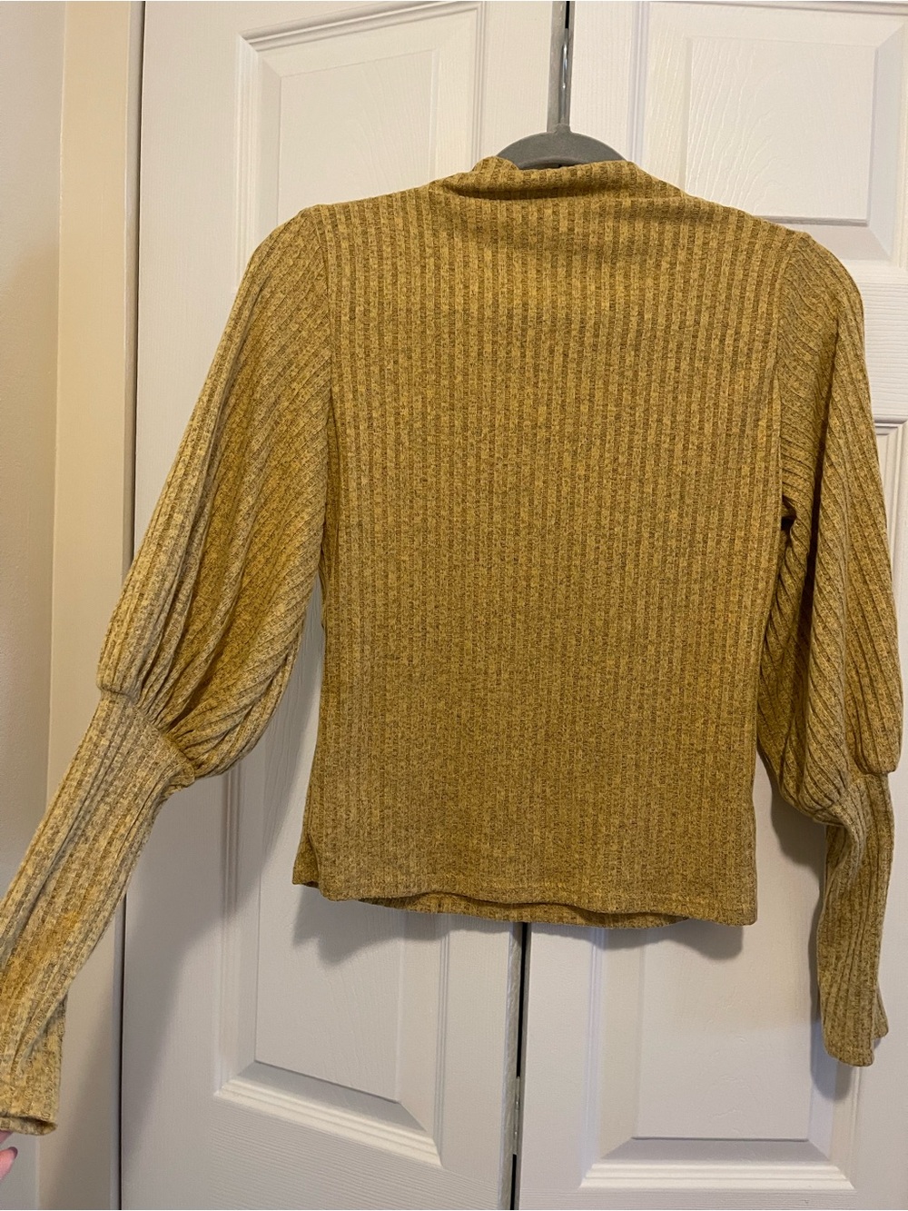 Womens Ribbed Balloon Sleeve Turtleneck Sweater - Mustard